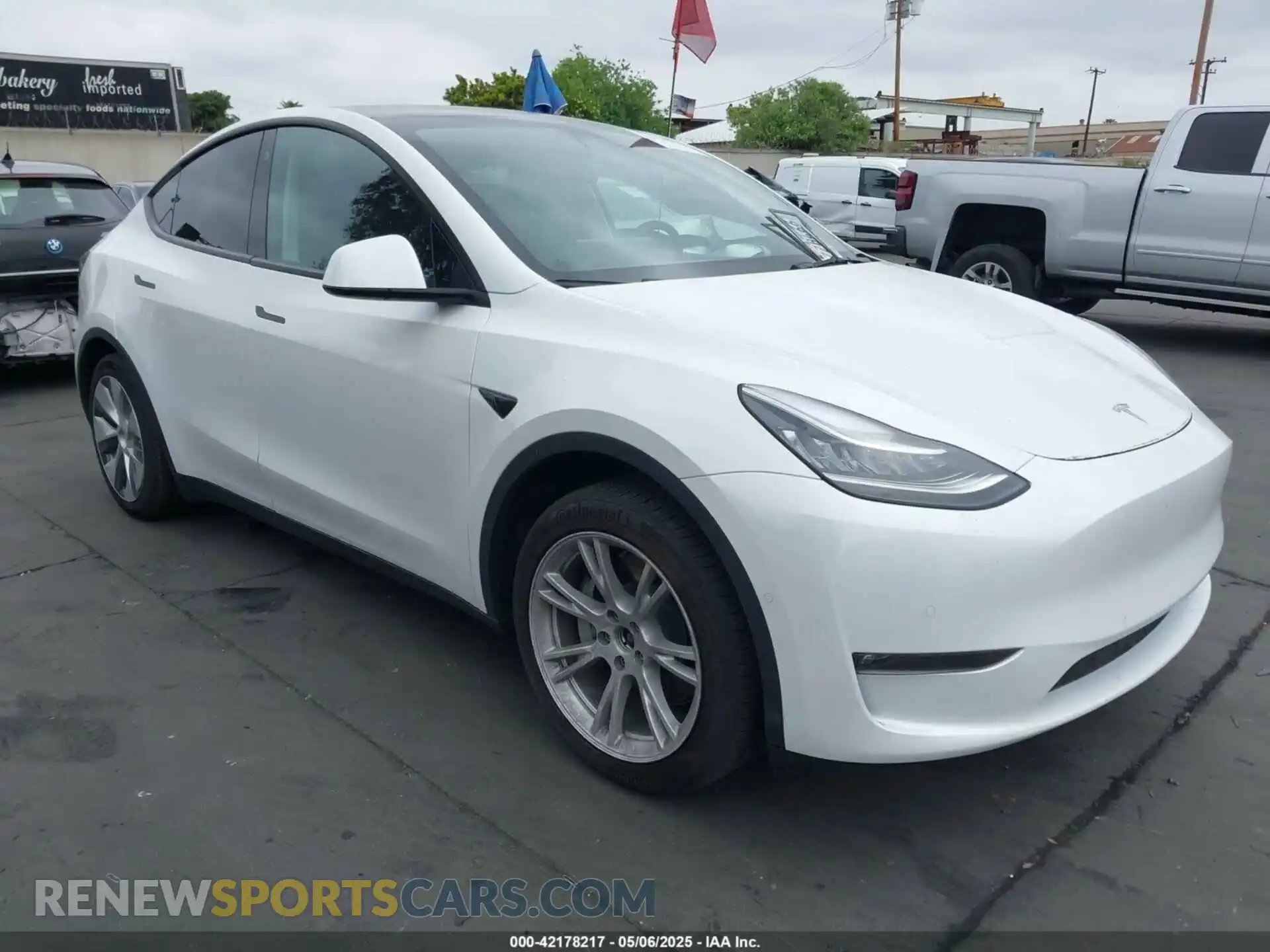 1 Фотография поврежденного автомобиля 7SAYGDEE1NF368676 TESLA MODEL Y 2022