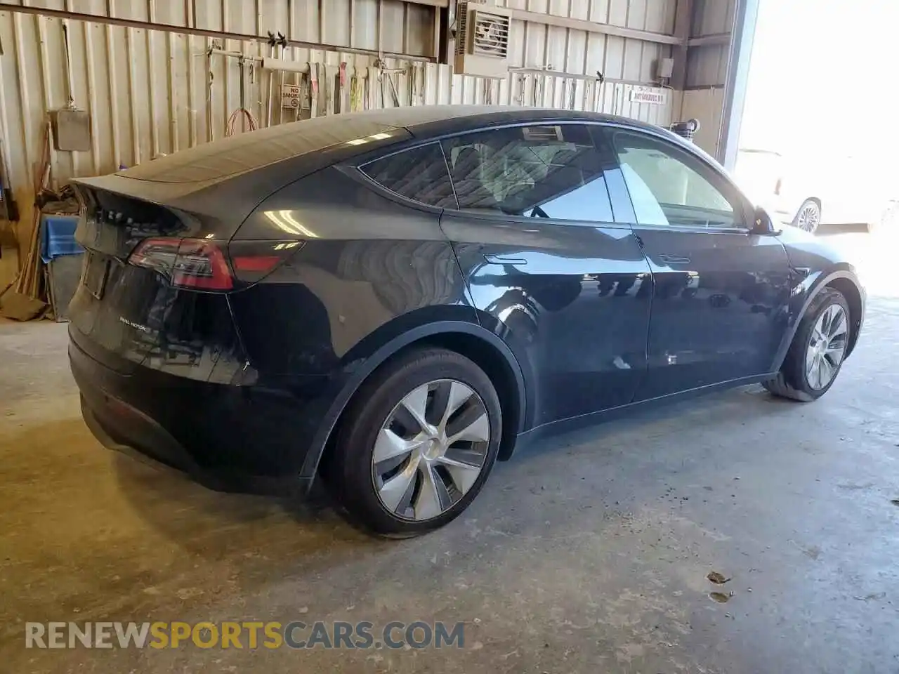 3 Photograph of a damaged car 7SAYGDEE1NF463240 TESLA MODEL Y 2022