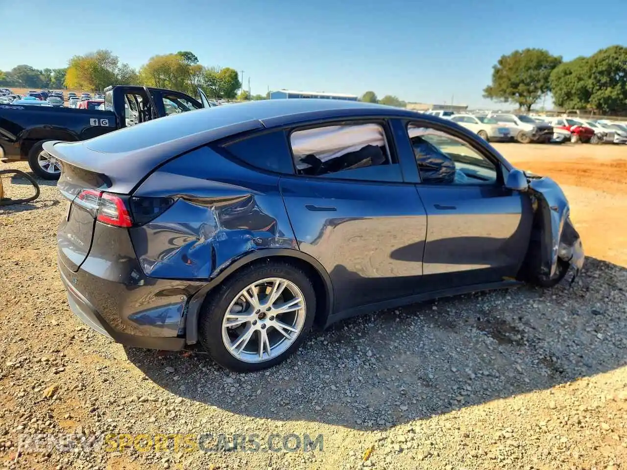 3 Photograph of a damaged car 7SAYGDEE1NF464369 TESLA MODEL Y 2022
