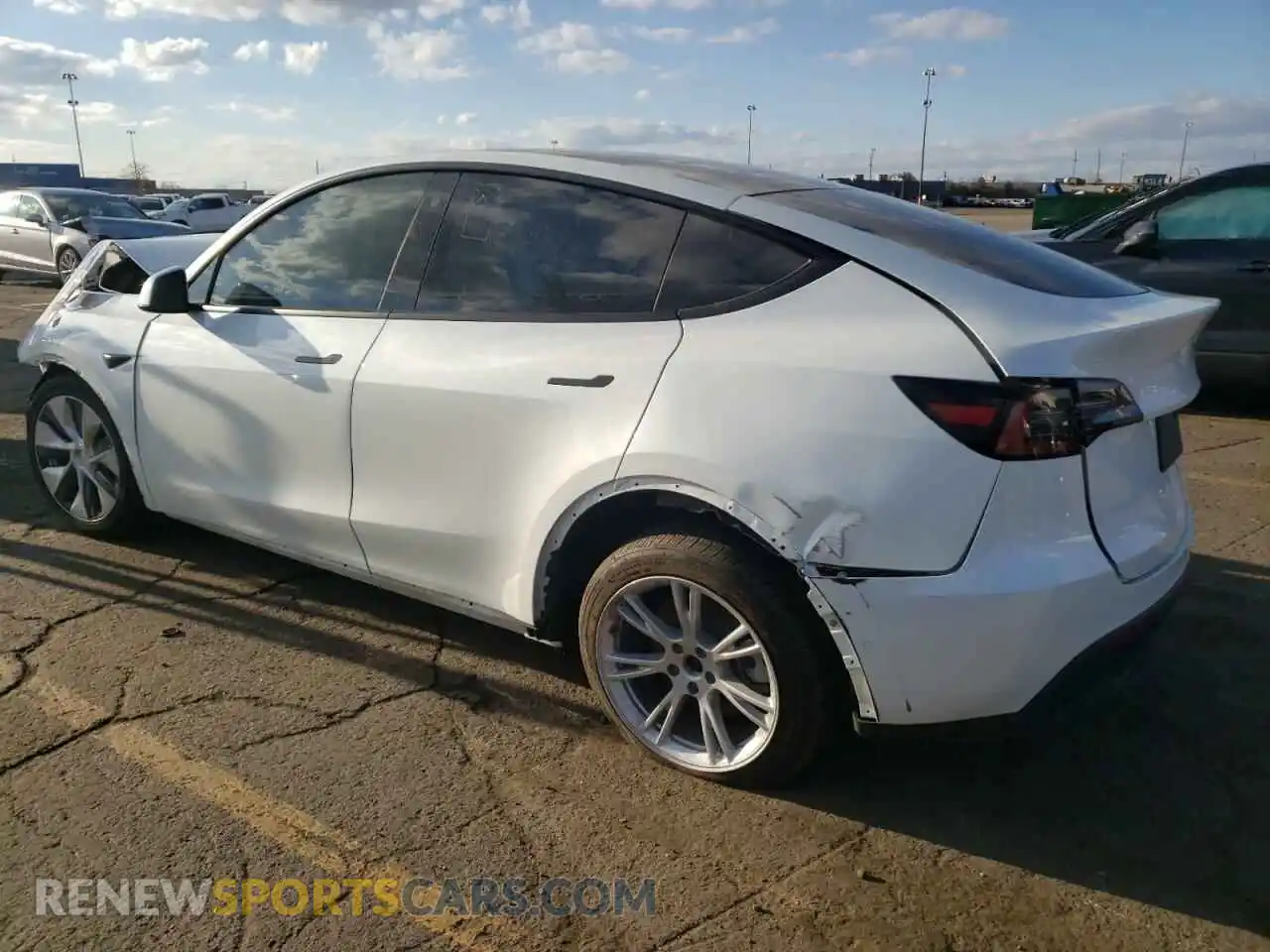 2 Photograph of a damaged car 7SAYGDEE1NF481320 TESLA MODEL Y 2022