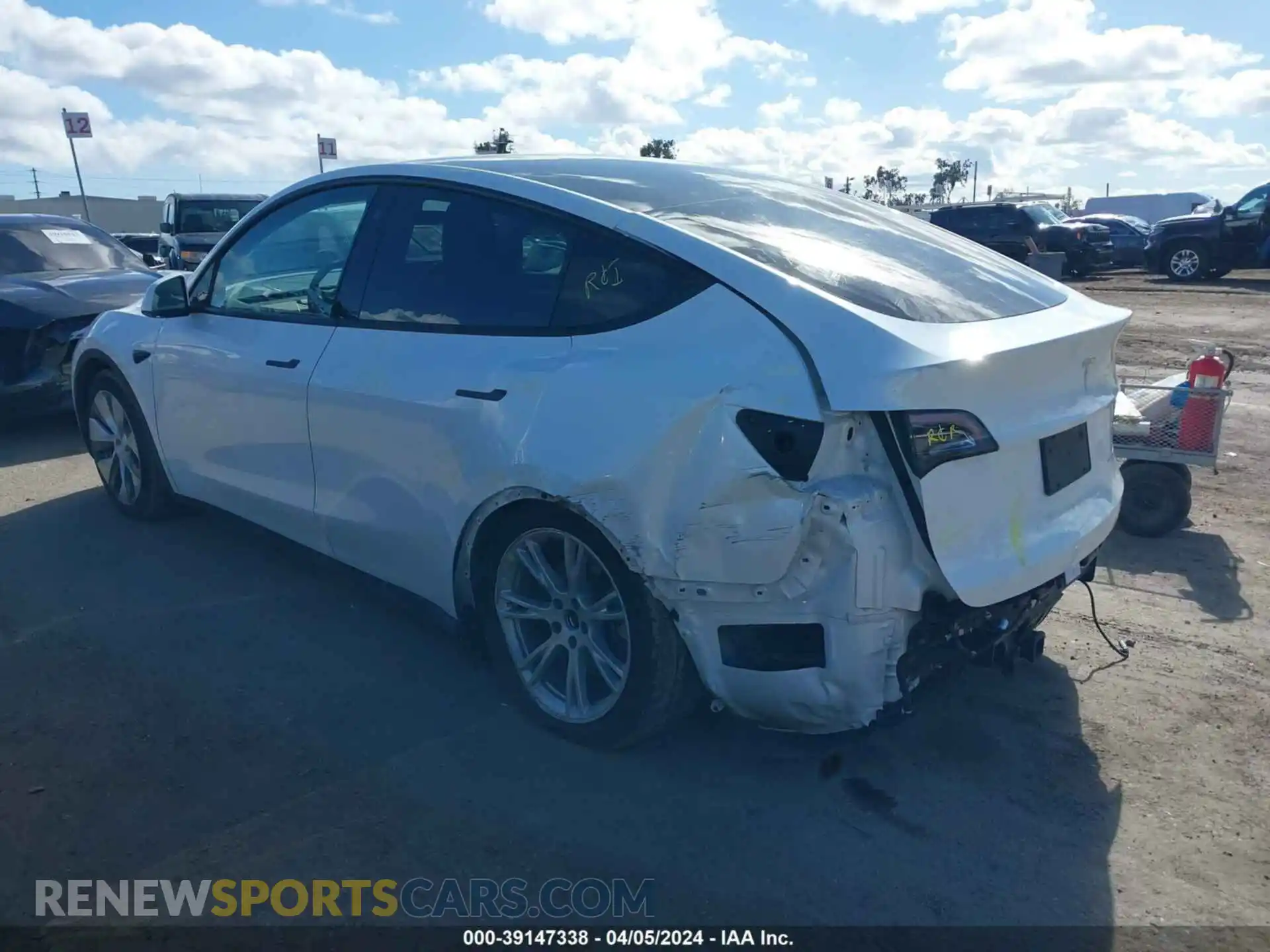3 Photograph of a damaged car 7SAYGDEE1NF488235 TESLA MODEL Y 2022