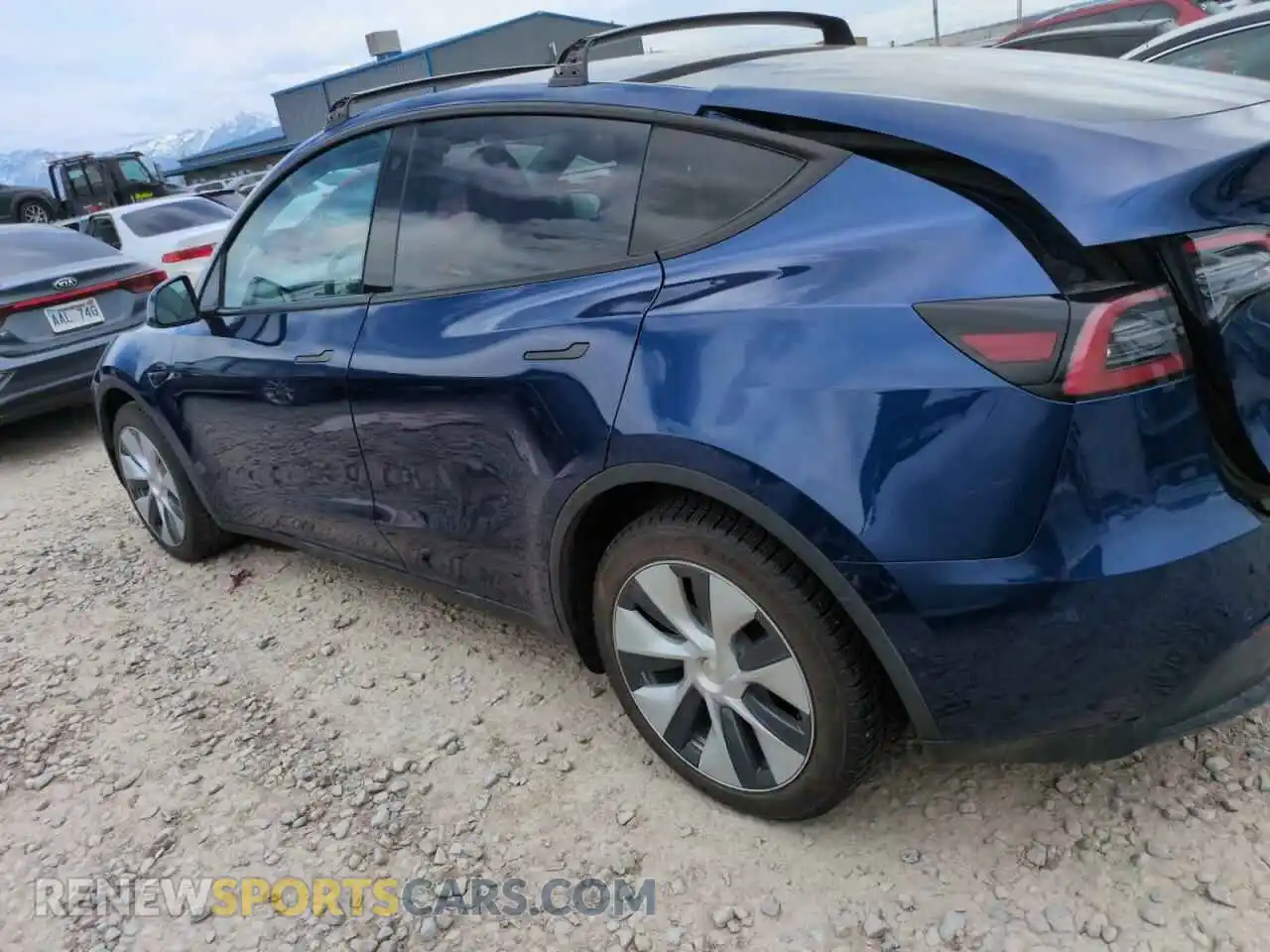 2 Photograph of a damaged car 7SAYGDEE2NA009818 TESLA MODEL Y 2022