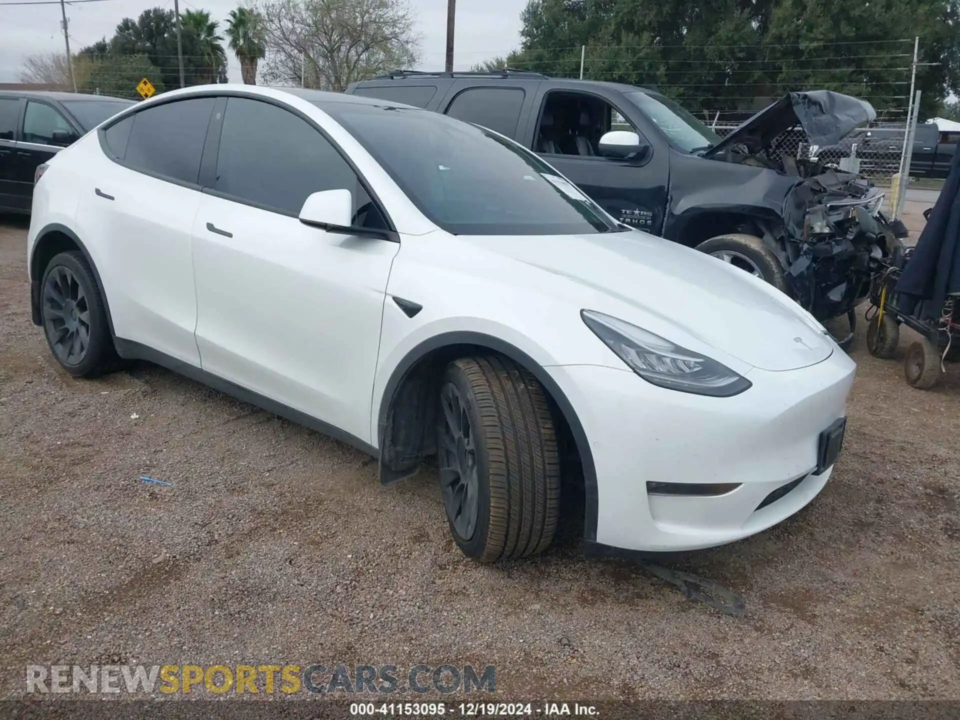 1 Photograph of a damaged car 7SAYGDEE2NA011388 TESLA MODEL Y 2022
