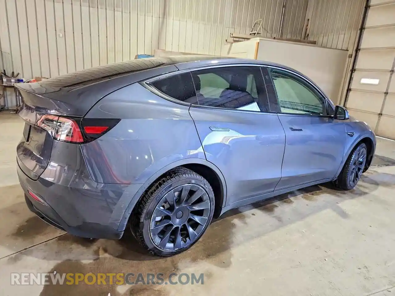 3 Photograph of a damaged car 7SAYGDEE2NF317185 TESLA MODEL Y 2022