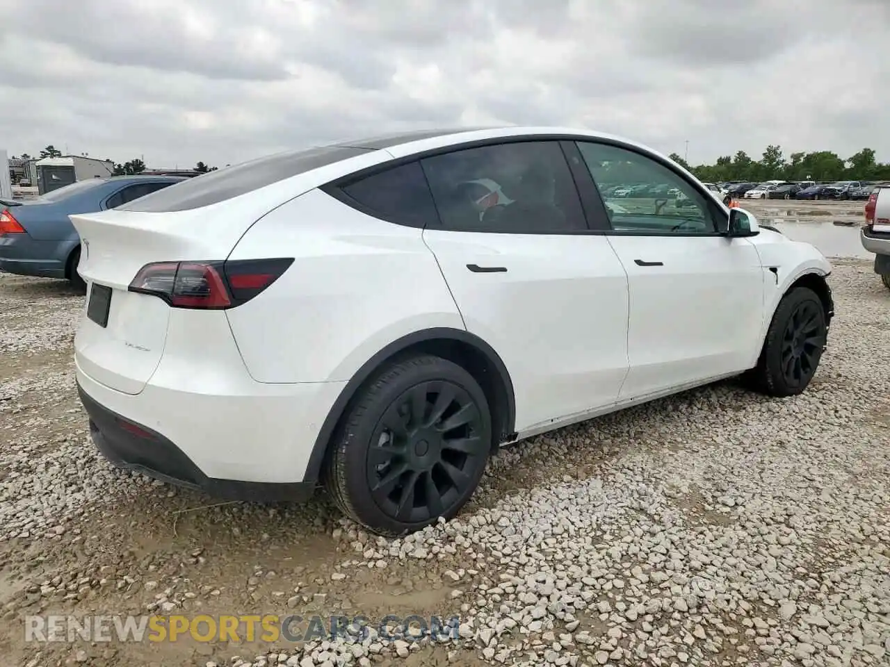 3 Photograph of a damaged car 7SAYGDEE2NF330311 TESLA MODEL Y 2022