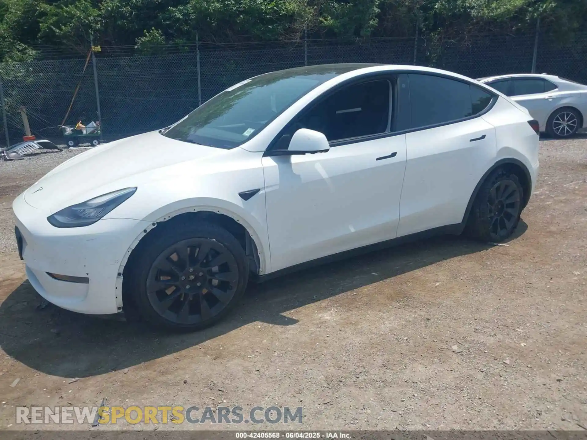 2 Photograph of a damaged car 7SAYGDEE2NF385597 TESLA MODEL Y 2022