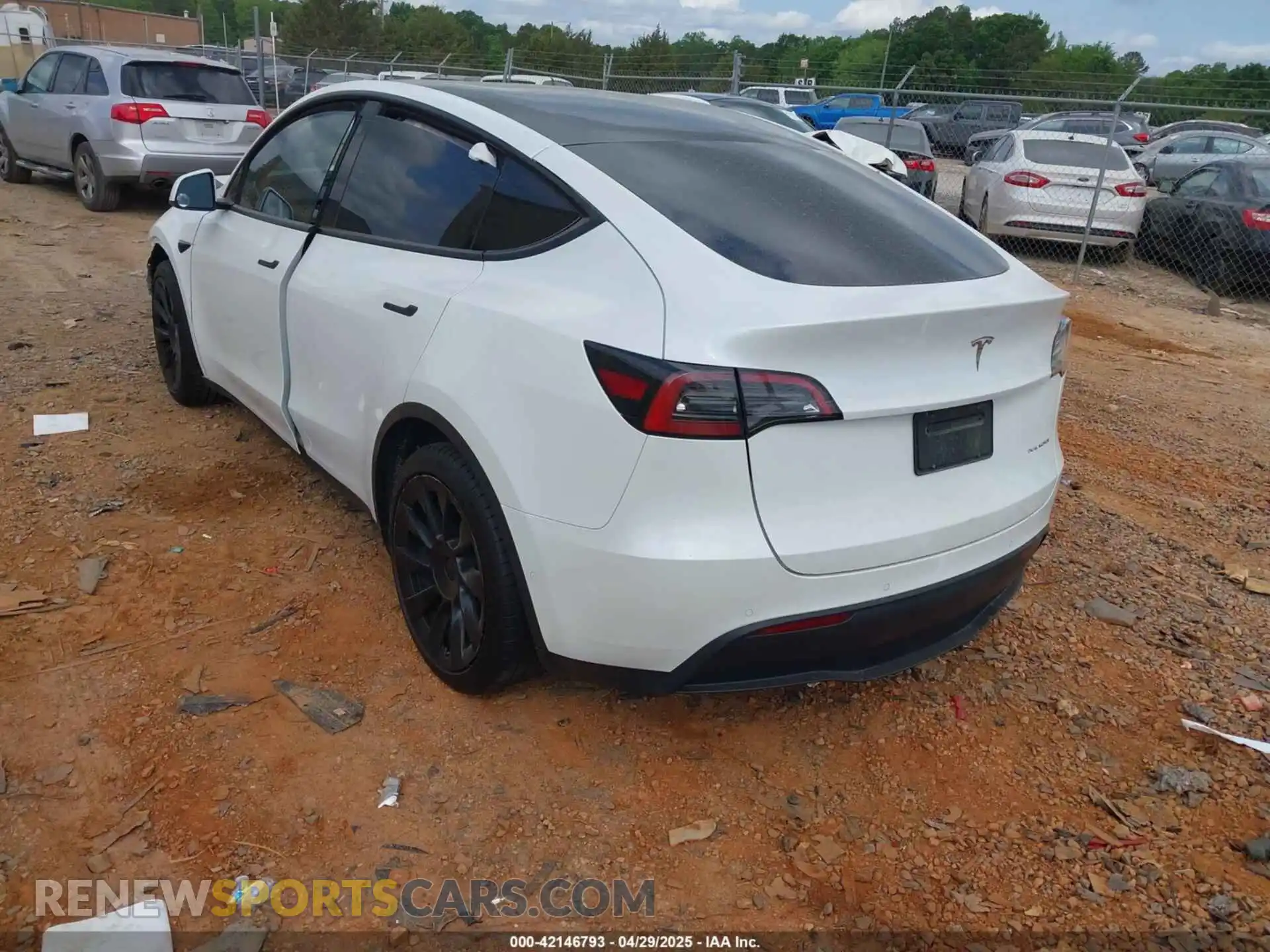 3 Photograph of a damaged car 7SAYGDEE2NF385910 TESLA MODEL Y 2022