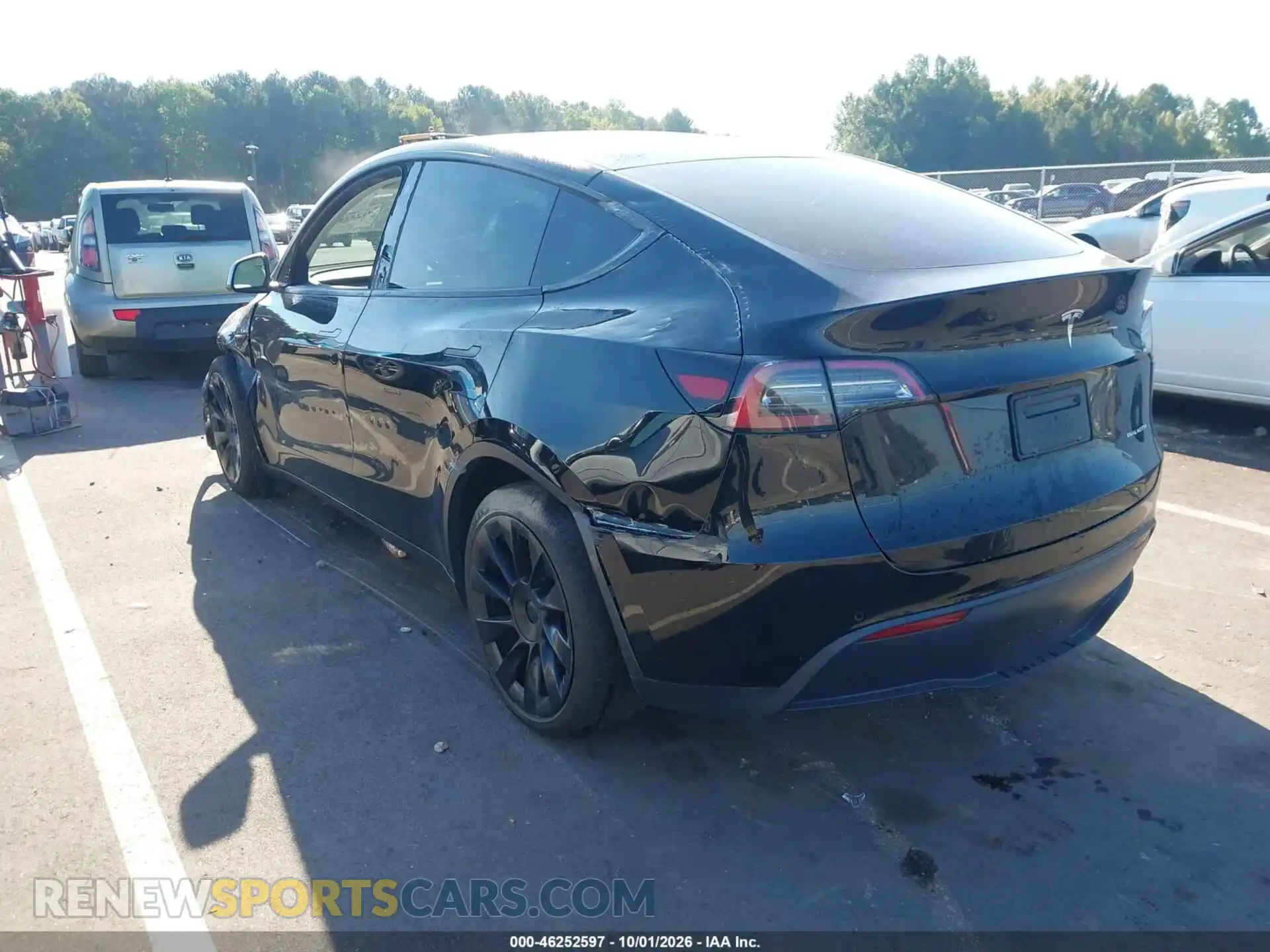 3 Photograph of a damaged car 7SAYGDEE2NF426472 TESLA MODEL Y 2022