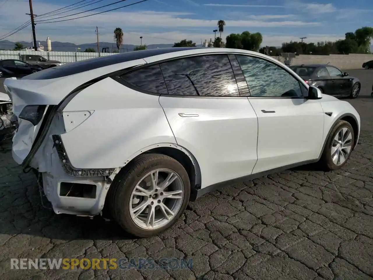 3 fotografías del automóvil dañado 7SAYGDEE2NF427024 TESLA MODEL Y 2022