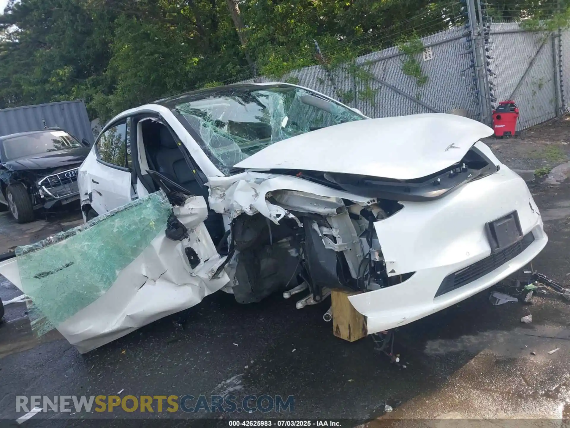 1 Photograph of a damaged car 7SAYGDEE2NF431316 TESLA MODEL Y 2022