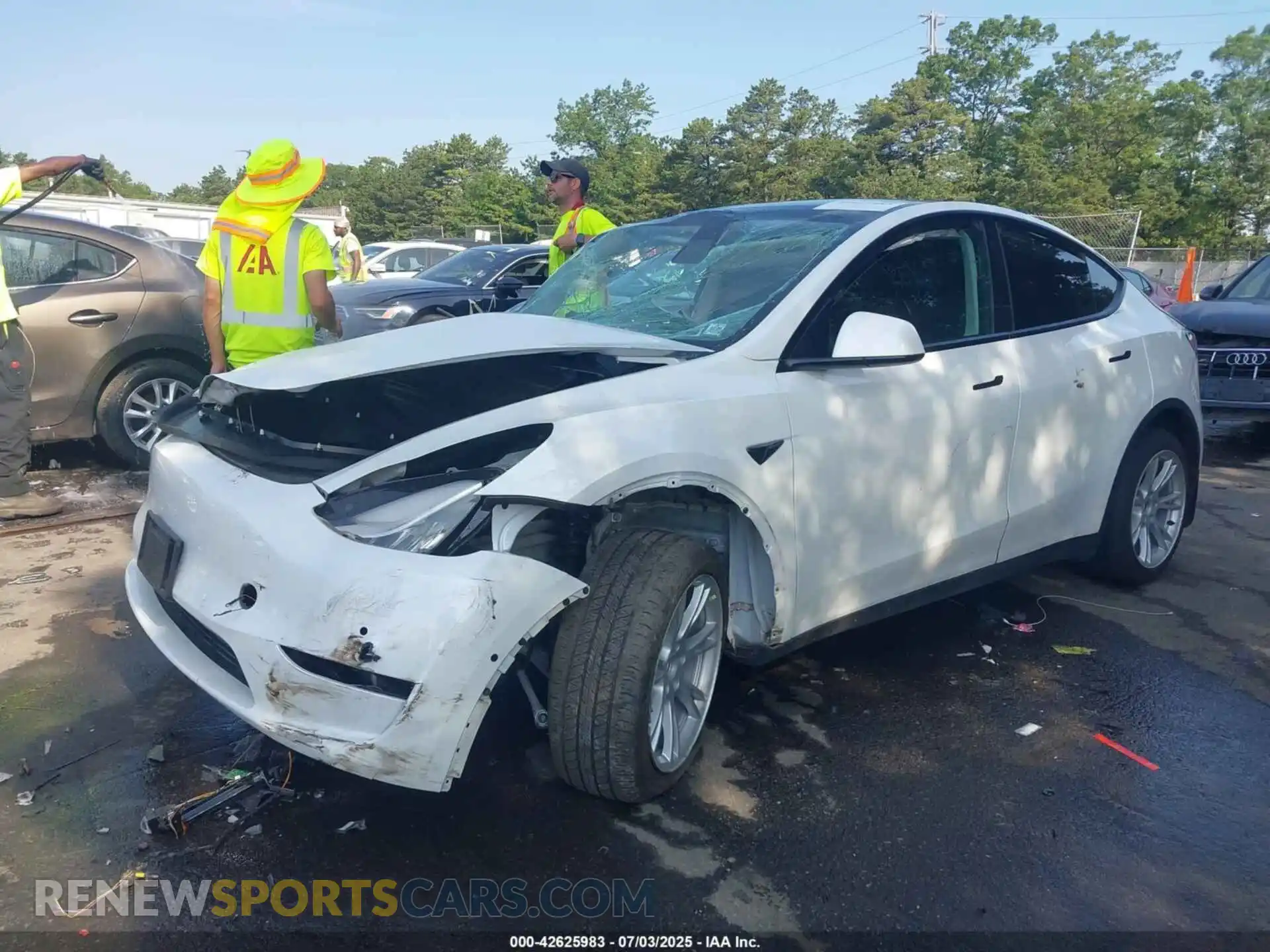 2 Photograph of a damaged car 7SAYGDEE2NF431316 TESLA MODEL Y 2022