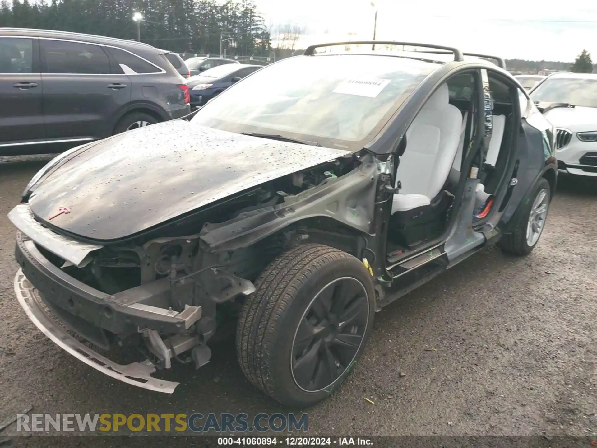 2 Photograph of a damaged car 7SAYGDEE2NF444633 TESLA MODEL Y 2022