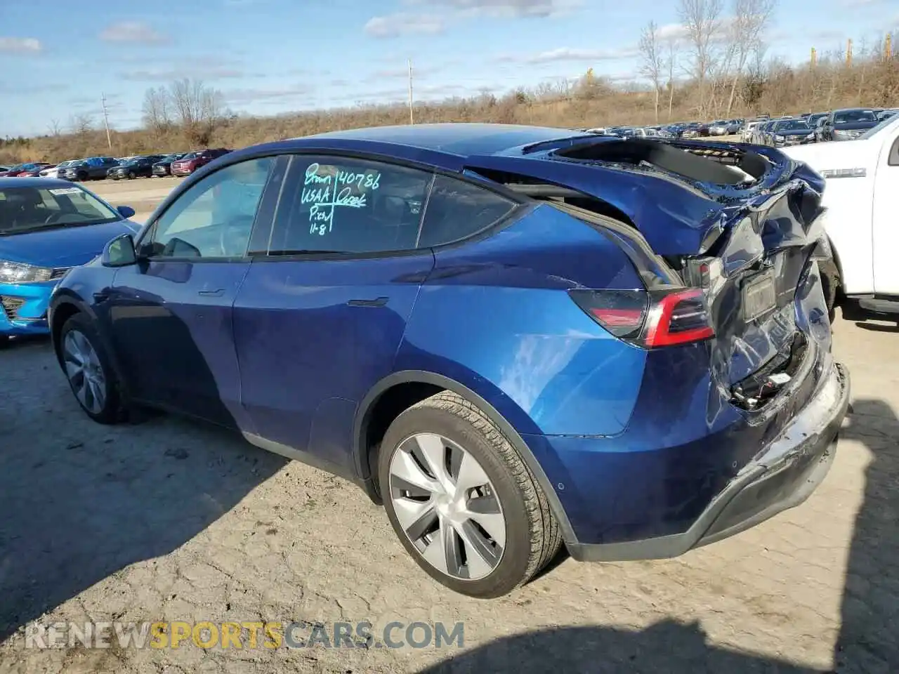 2 Photograph of a damaged car 7SAYGDEE3NA015157 TESLA MODEL Y 2022