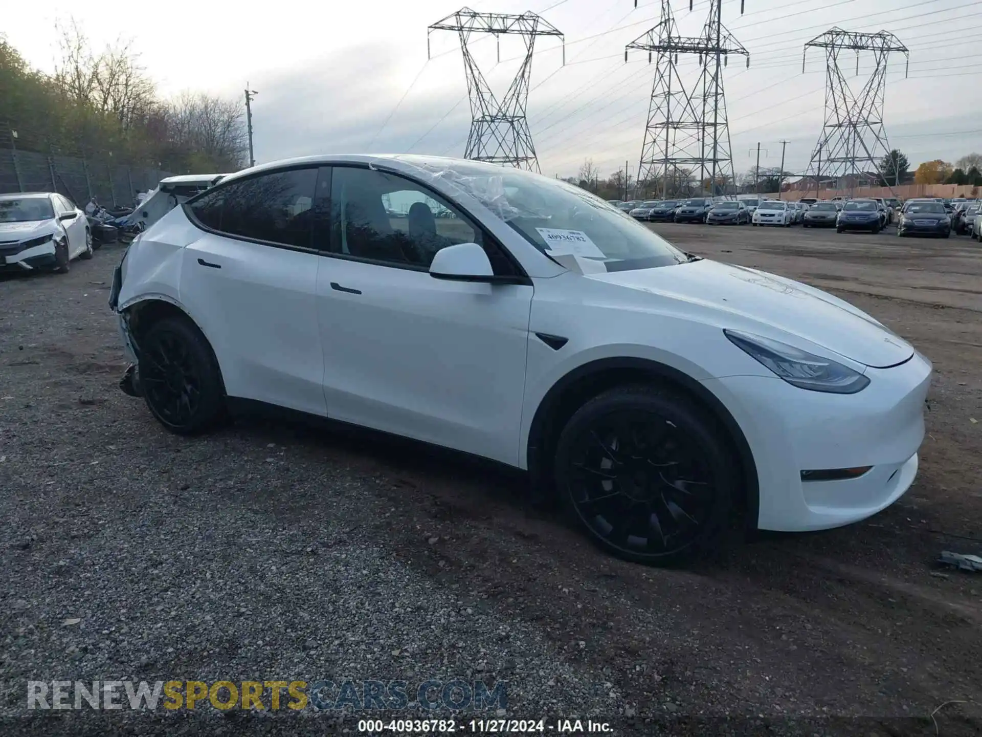 1 Photograph of a damaged car 7SAYGDEE3NA018401 TESLA MODEL Y 2022