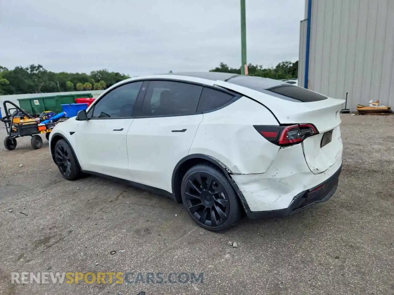 2 Photograph of a damaged car 7SAYGDEE3NA020164 TESLA MODEL Y 2022