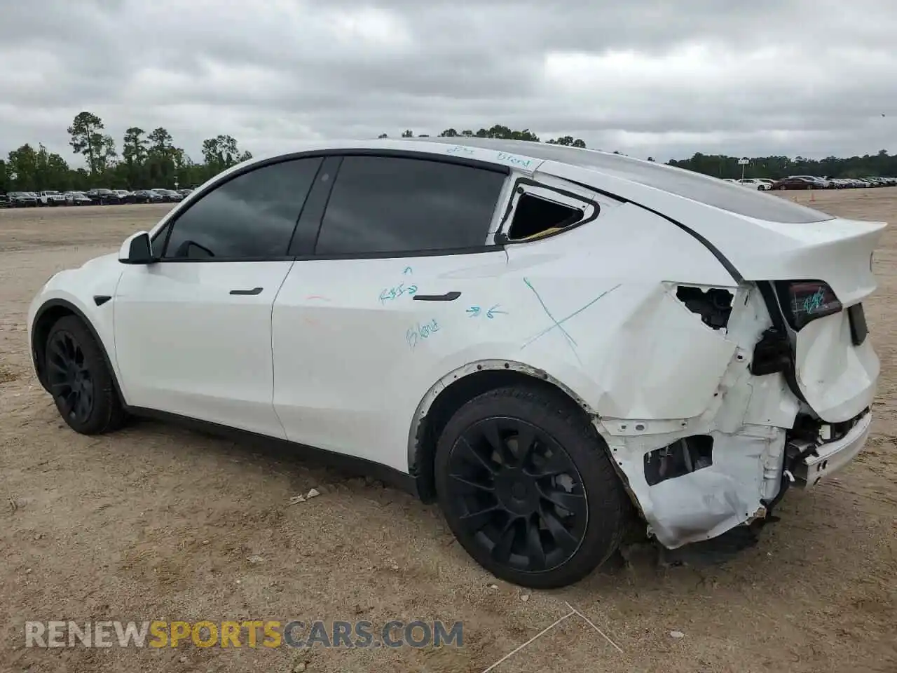 2 Photograph of a damaged car 7SAYGDEE3NF331483 TESLA MODEL Y 2022