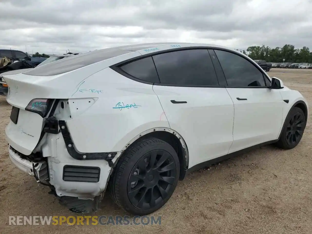 3 Photograph of a damaged car 7SAYGDEE3NF331483 TESLA MODEL Y 2022