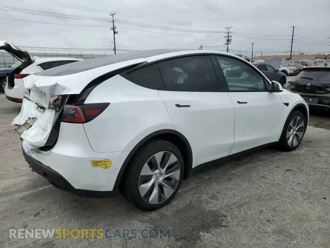 3 Photograph of a damaged car 7SAYGDEE3NF332035 TESLA MODEL Y 2022