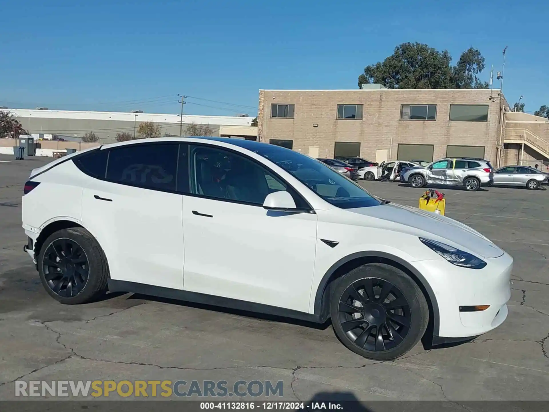 1 Photograph of a damaged car 7SAYGDEE3NF347201 TESLA MODEL Y 2022