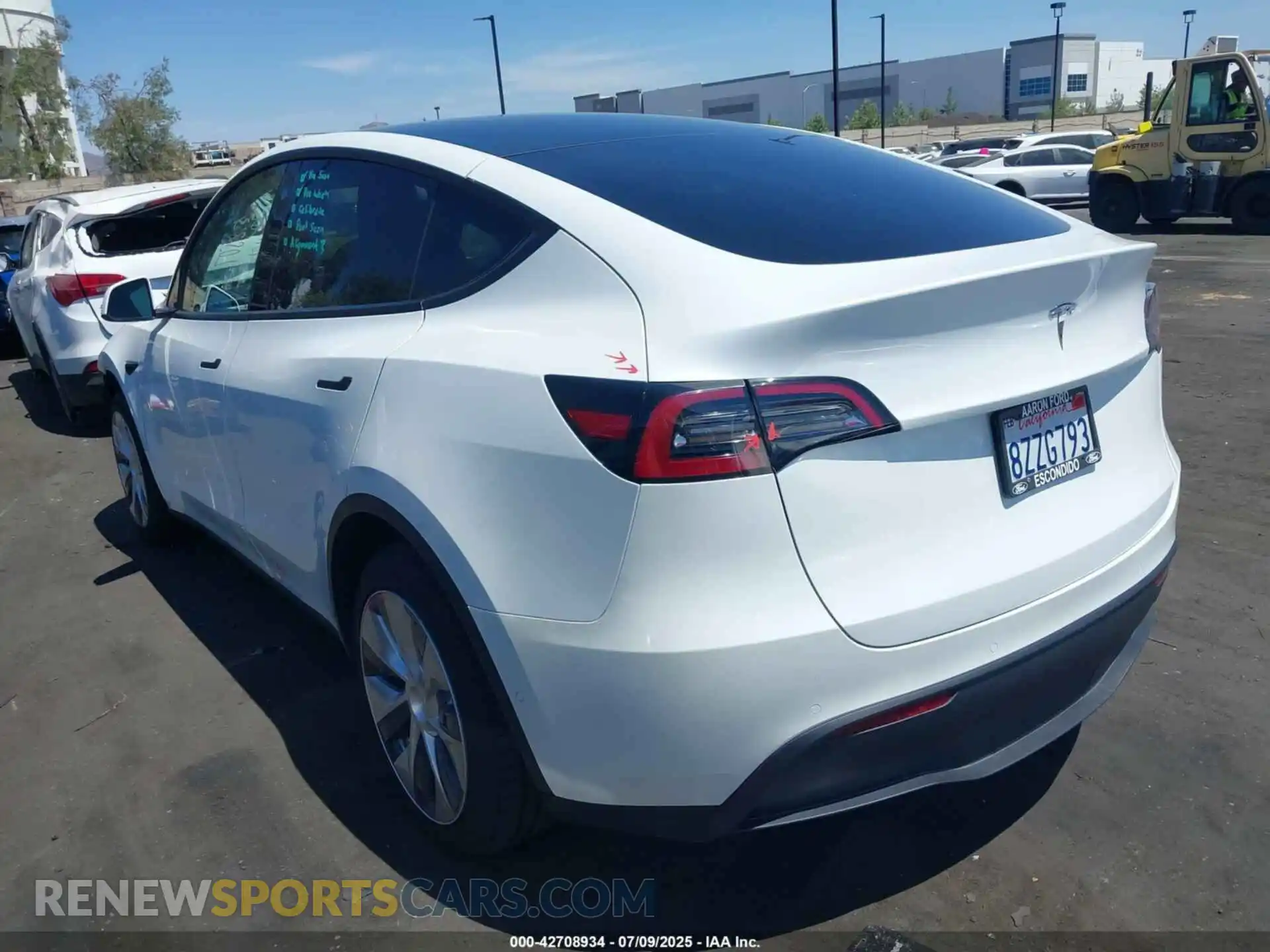 3 Photograph of a damaged car 7SAYGDEE3NF363270 TESLA MODEL Y 2022