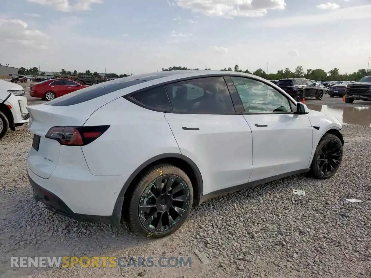 3 Photograph of a damaged car 7SAYGDEE3NF376133 TESLA MODEL Y 2022