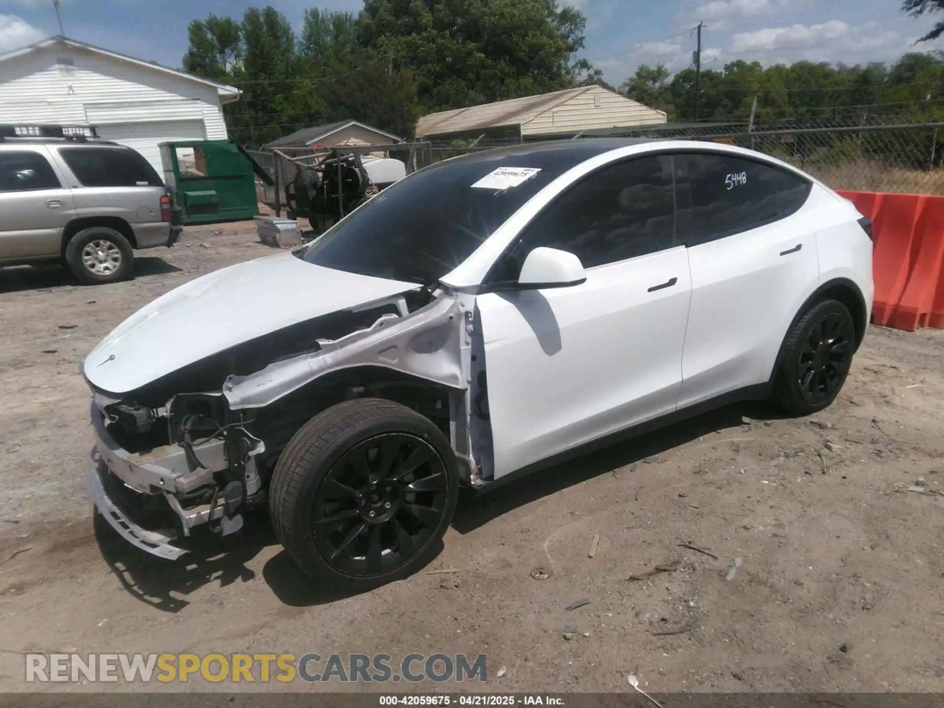 2 Photograph of a damaged car 7SAYGDEE3NF385933 TESLA MODEL Y 2022