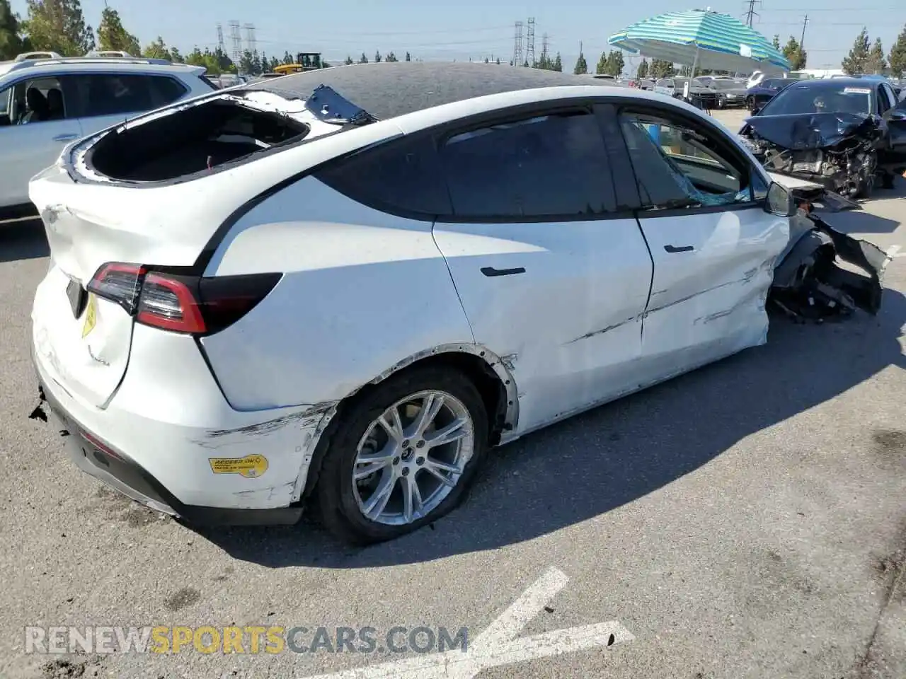 3 Photograph of a damaged car 7SAYGDEE3NF435410 TESLA MODEL Y 2022