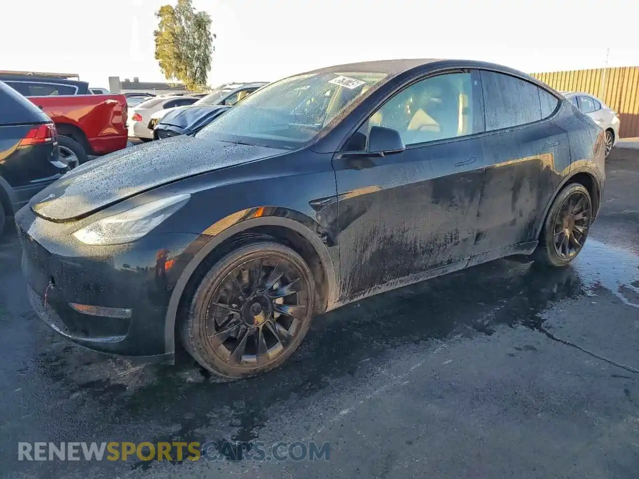 1 Photograph of a damaged car 7SAYGDEE3NF480380 TESLA MODEL Y 2022