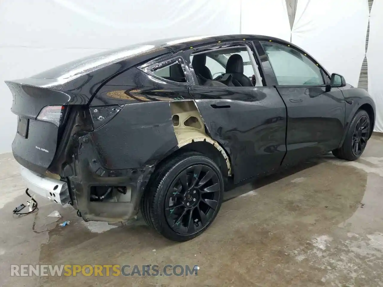 3 Photograph of a damaged car 7SAYGDEE3NF480976 TESLA MODEL Y 2022