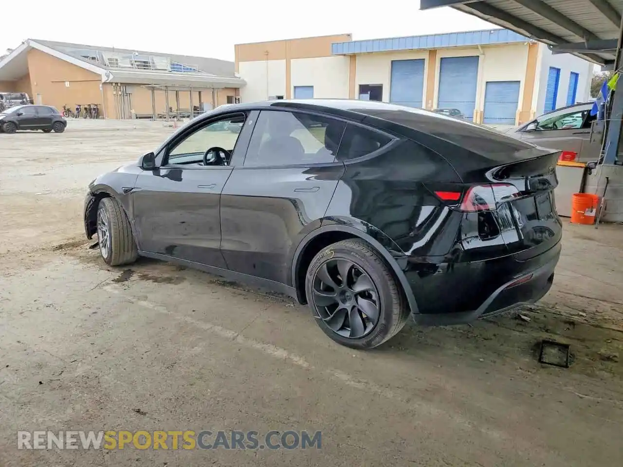 2 Photograph of a damaged car 7SAYGDEE3NF553179 TESLA MODEL Y 2022