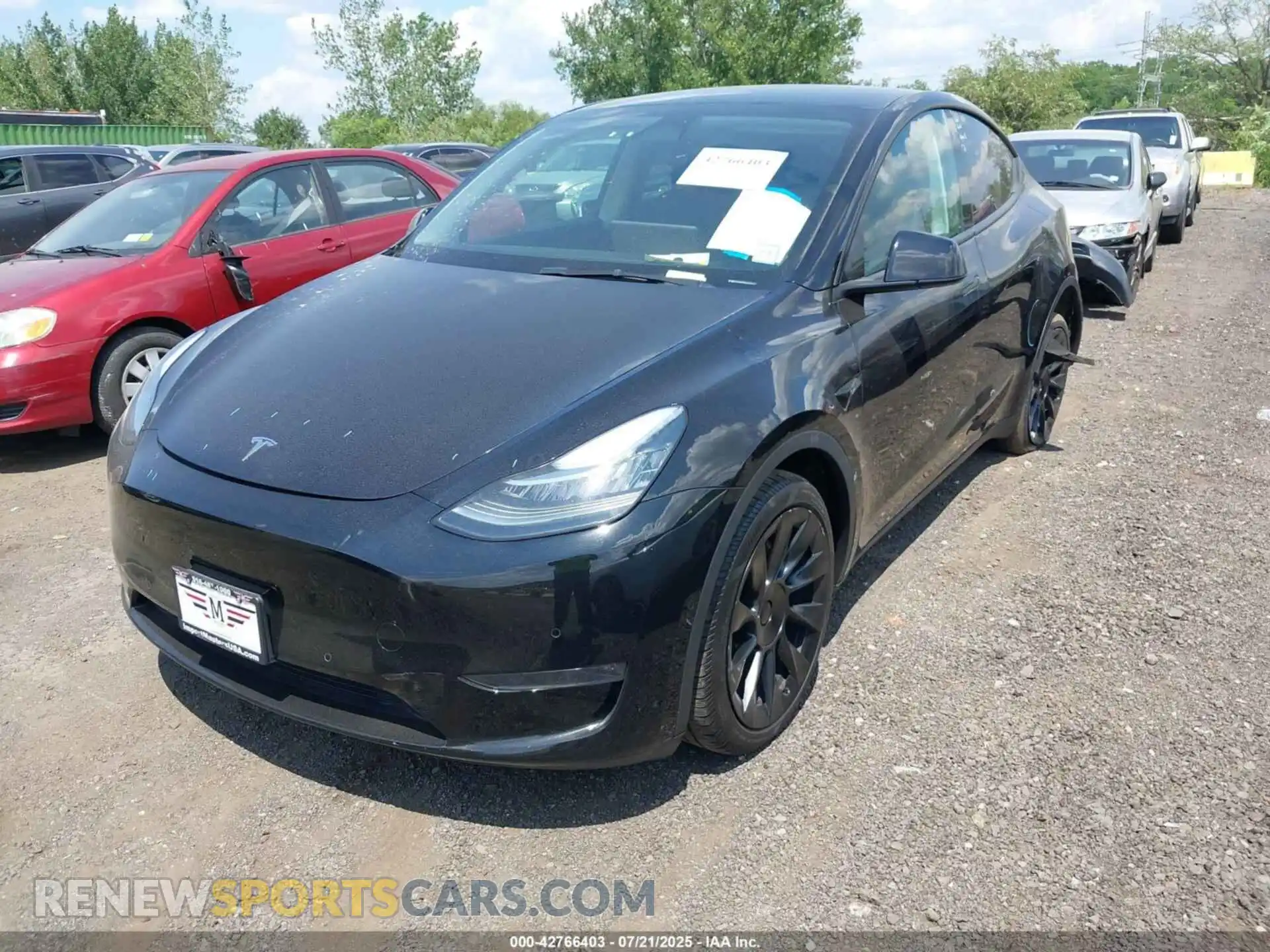 2 Photograph of a damaged car 7SAYGDEE4NA007231 TESLA MODEL Y 2022