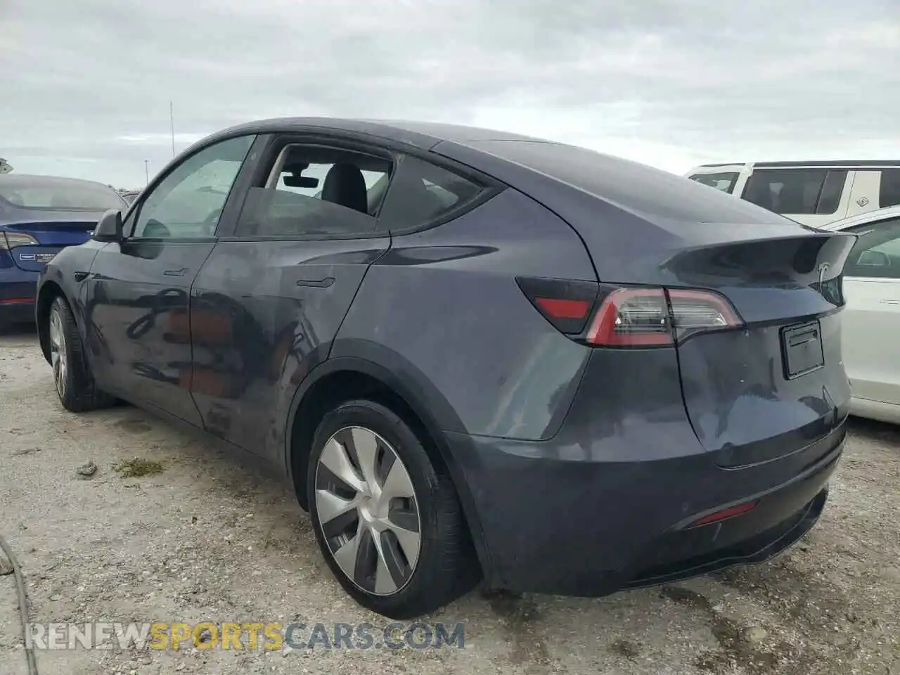 2 Photograph of a damaged car 7SAYGDEE4NA008315 TESLA MODEL Y 2022