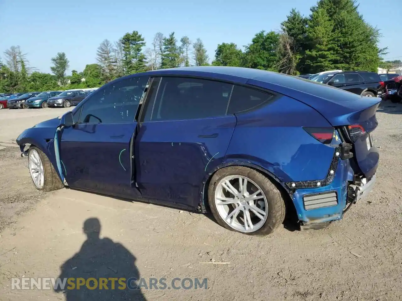 2 Photograph of a damaged car 7SAYGDEE4NF327572 TESLA MODEL Y 2022