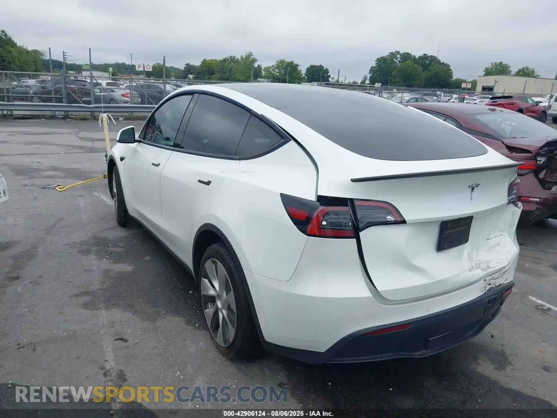 3 Photograph of a damaged car 7SAYGDEE4NF354268 TESLA MODEL Y 2022