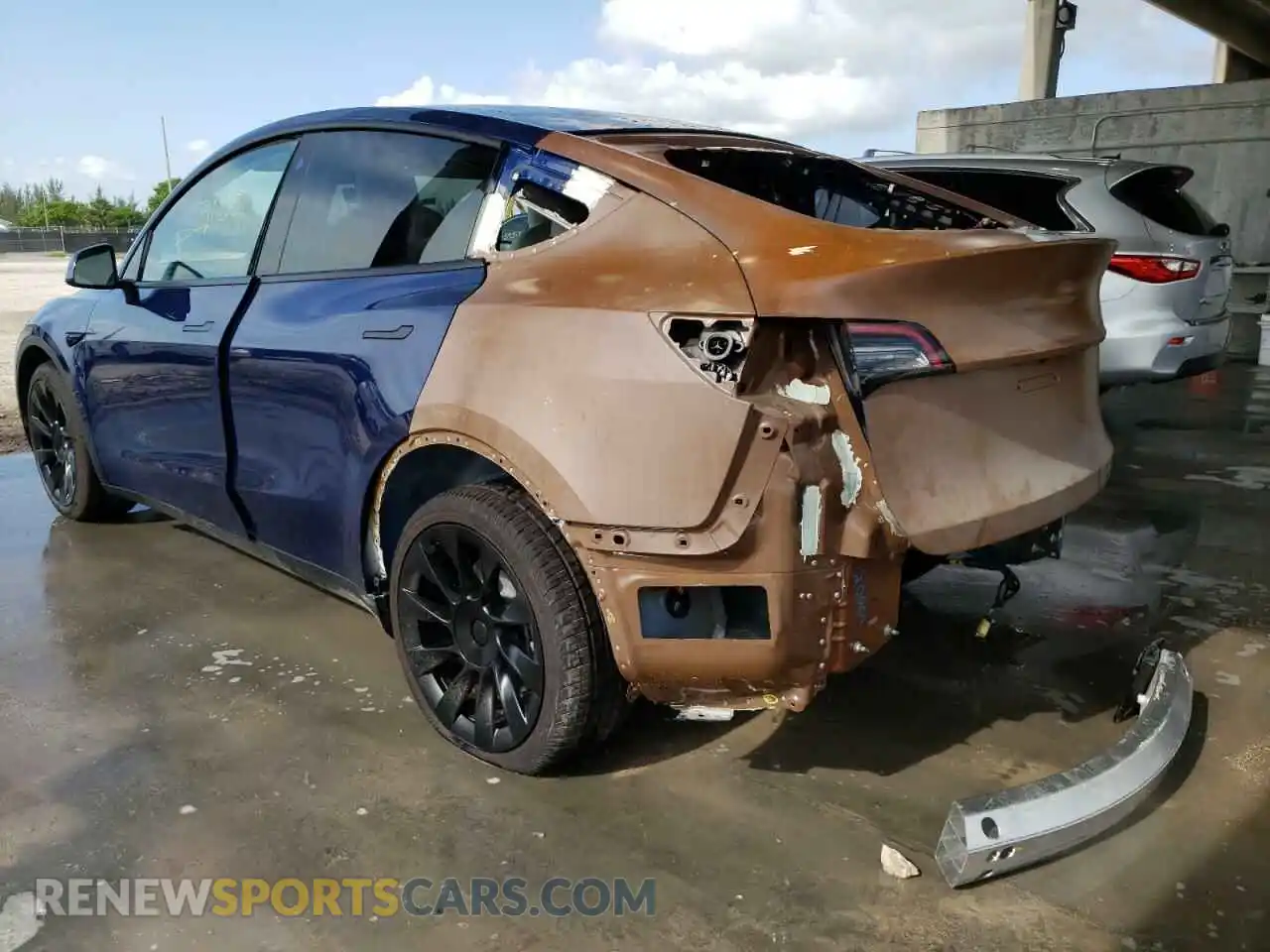 3 Photograph of a damaged car 7SAYGDEE4NF373239 TESLA MODEL Y 2022
