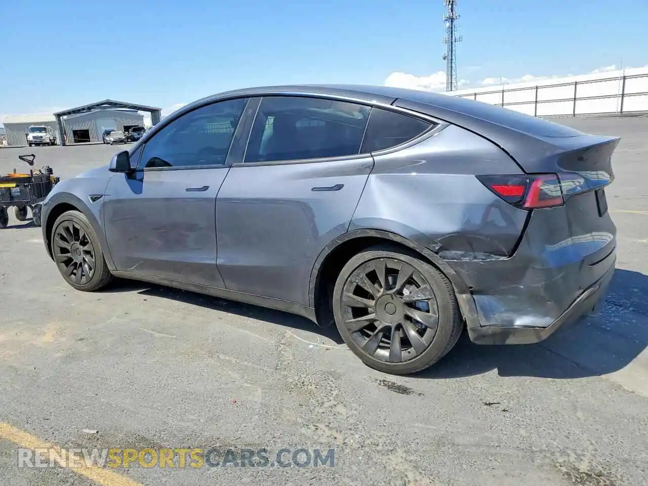 2 Photograph of a damaged car 7SAYGDEE4NF386461 TESLA MODEL Y 2022