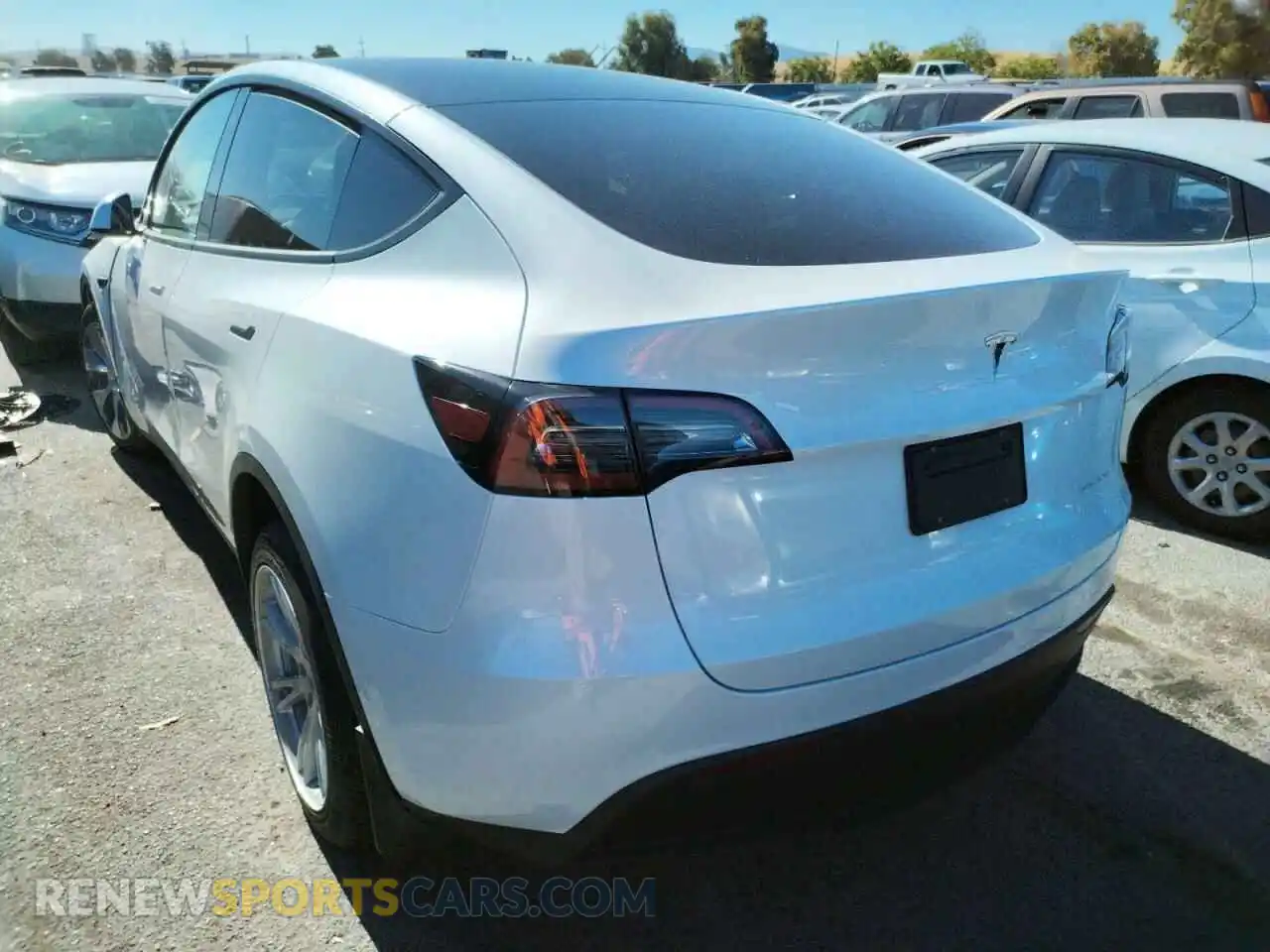 3 Photograph of a damaged car 7SAYGDEE4NF402285 TESLA MODEL Y 2022