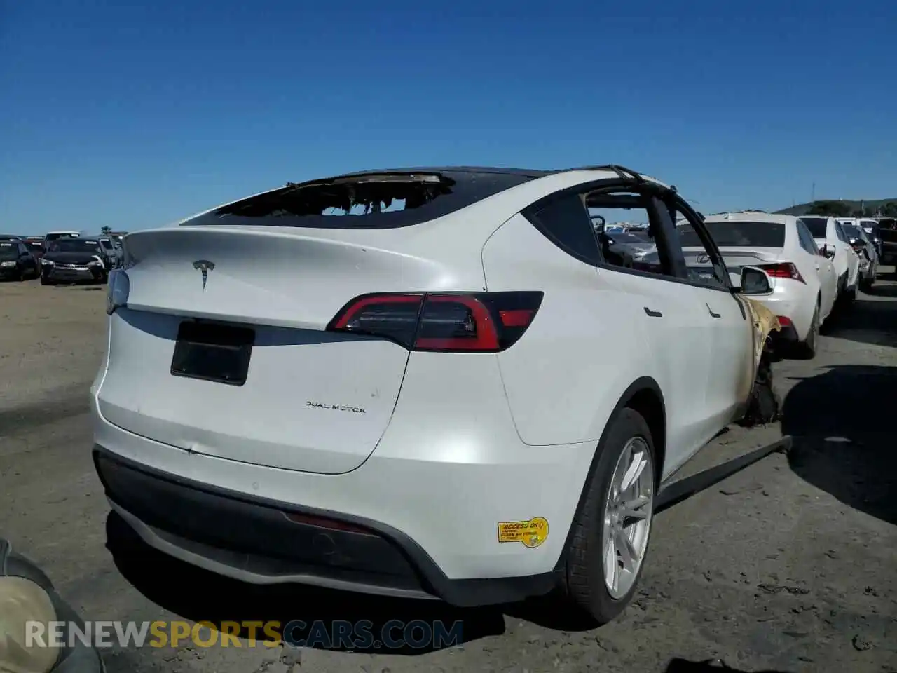 3 Photograph of a damaged car 7SAYGDEE4NF513824 TESLA MODEL Y 2022