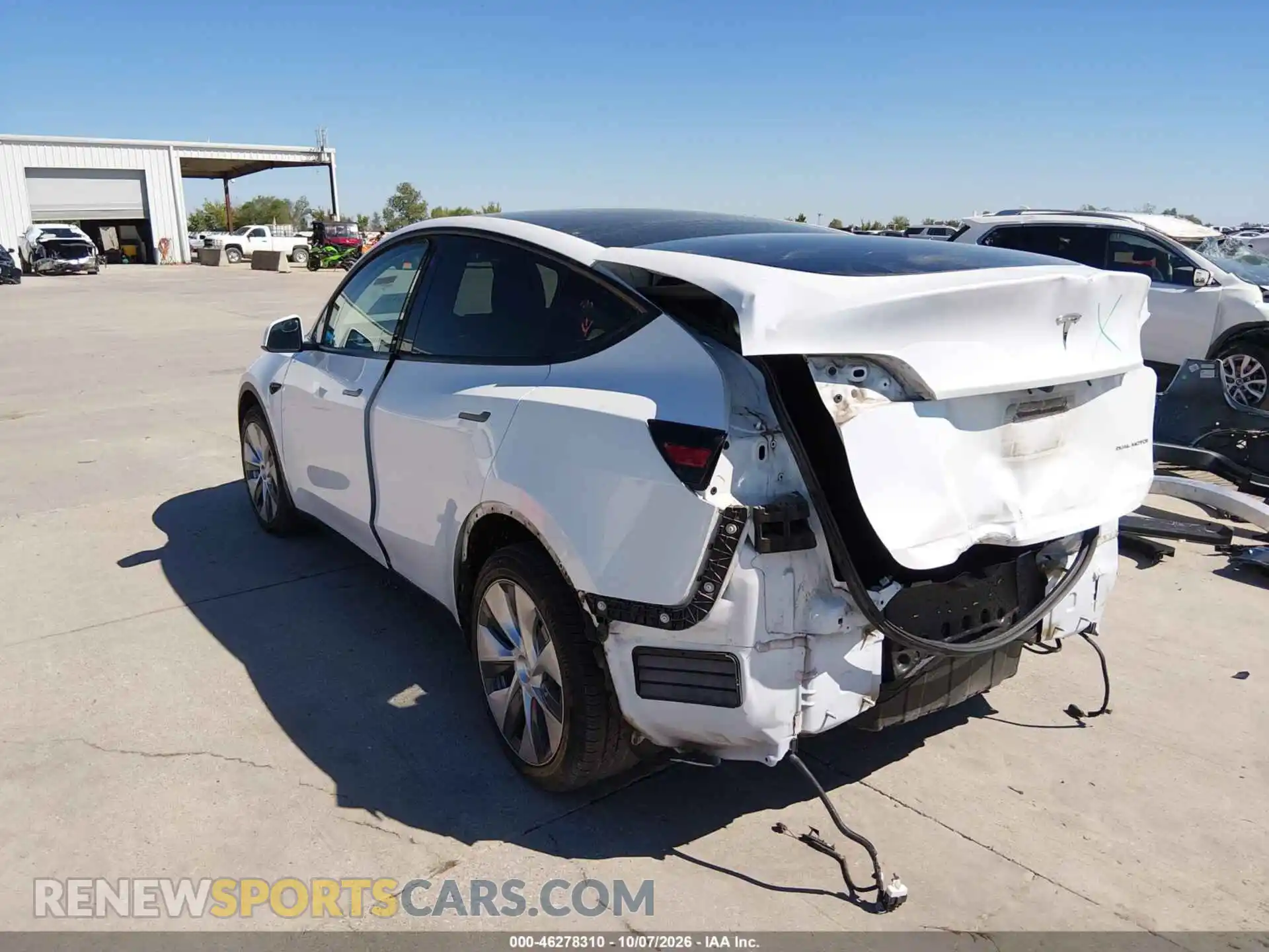 3 fotografías del automóvil dañado 7SAYGDEE5NF318069 TESLA MODEL Y 2022