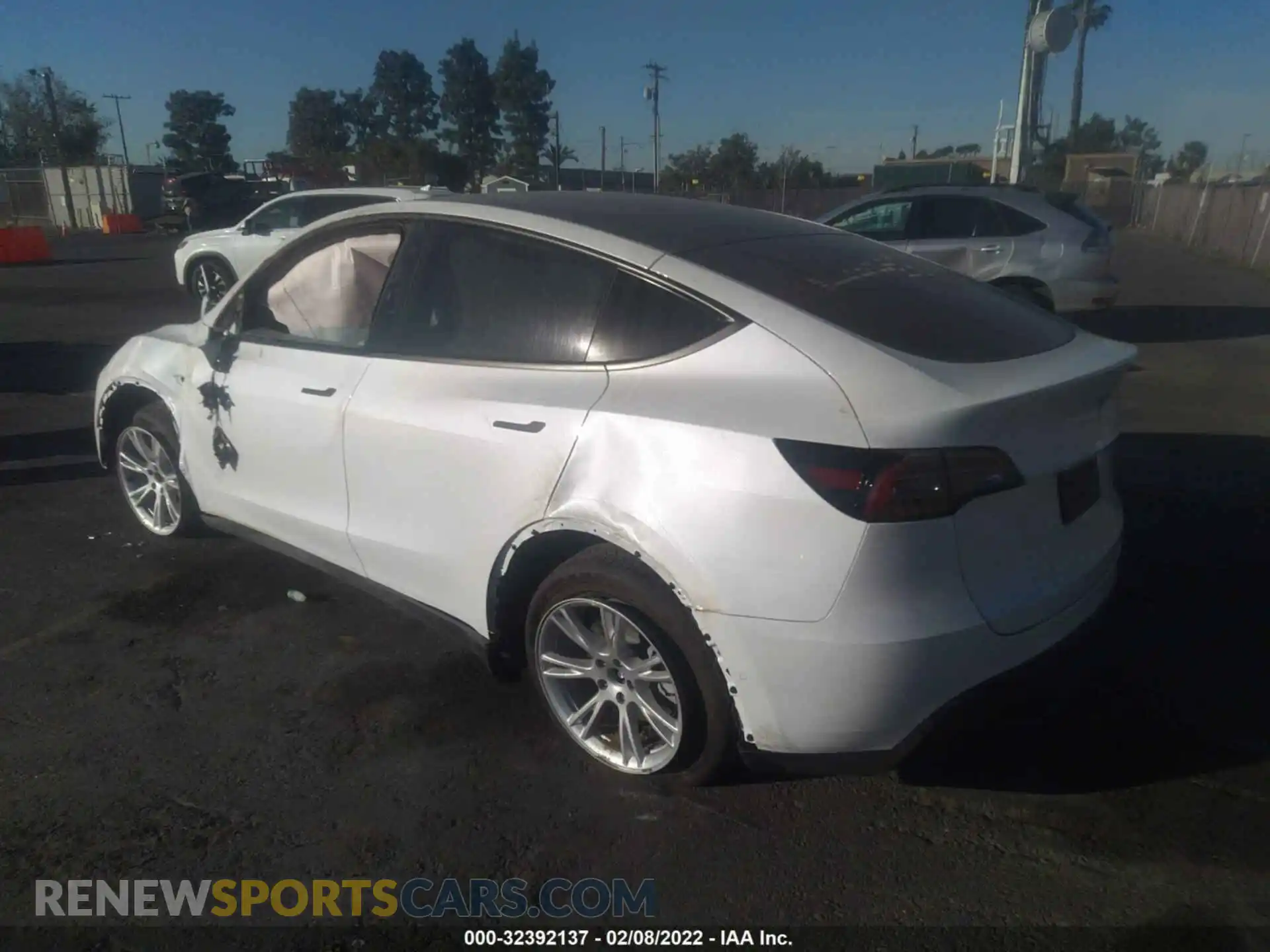 3 Photograph of a damaged car 7SAYGDEE5NF352030 TESLA MODEL Y 2022