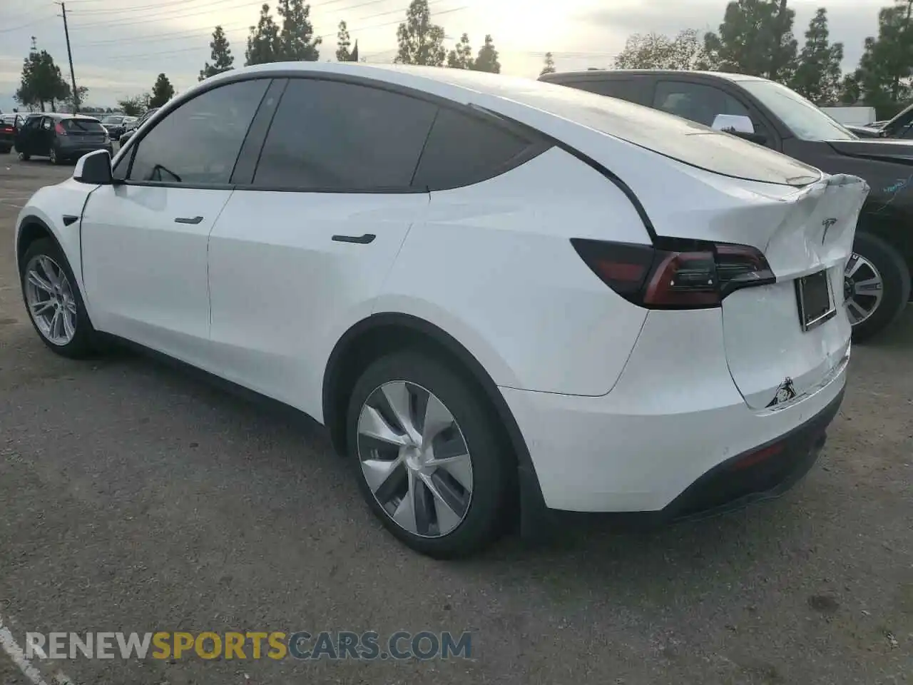 2 Photograph of a damaged car 7SAYGDEE5NF425834 TESLA MODEL Y 2022