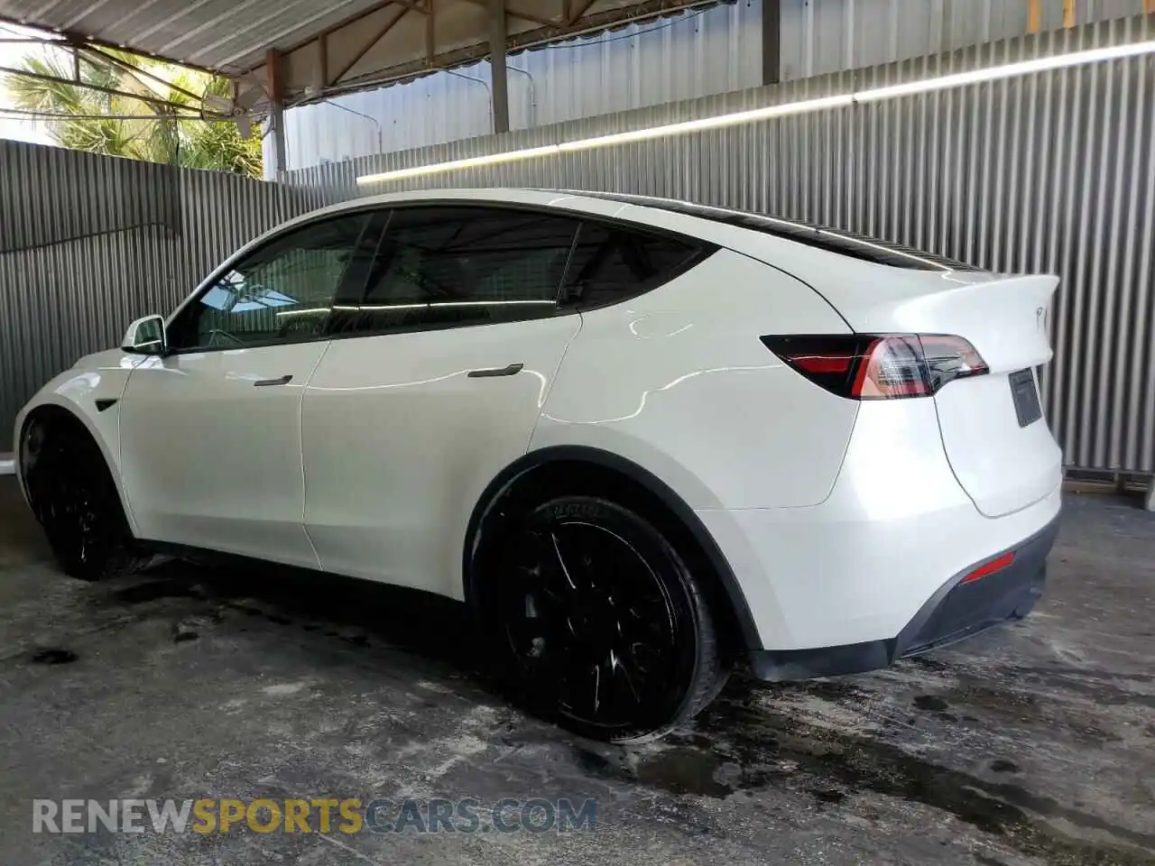 2 Photograph of a damaged car 7SAYGDEE5NF428782 TESLA MODEL Y 2022