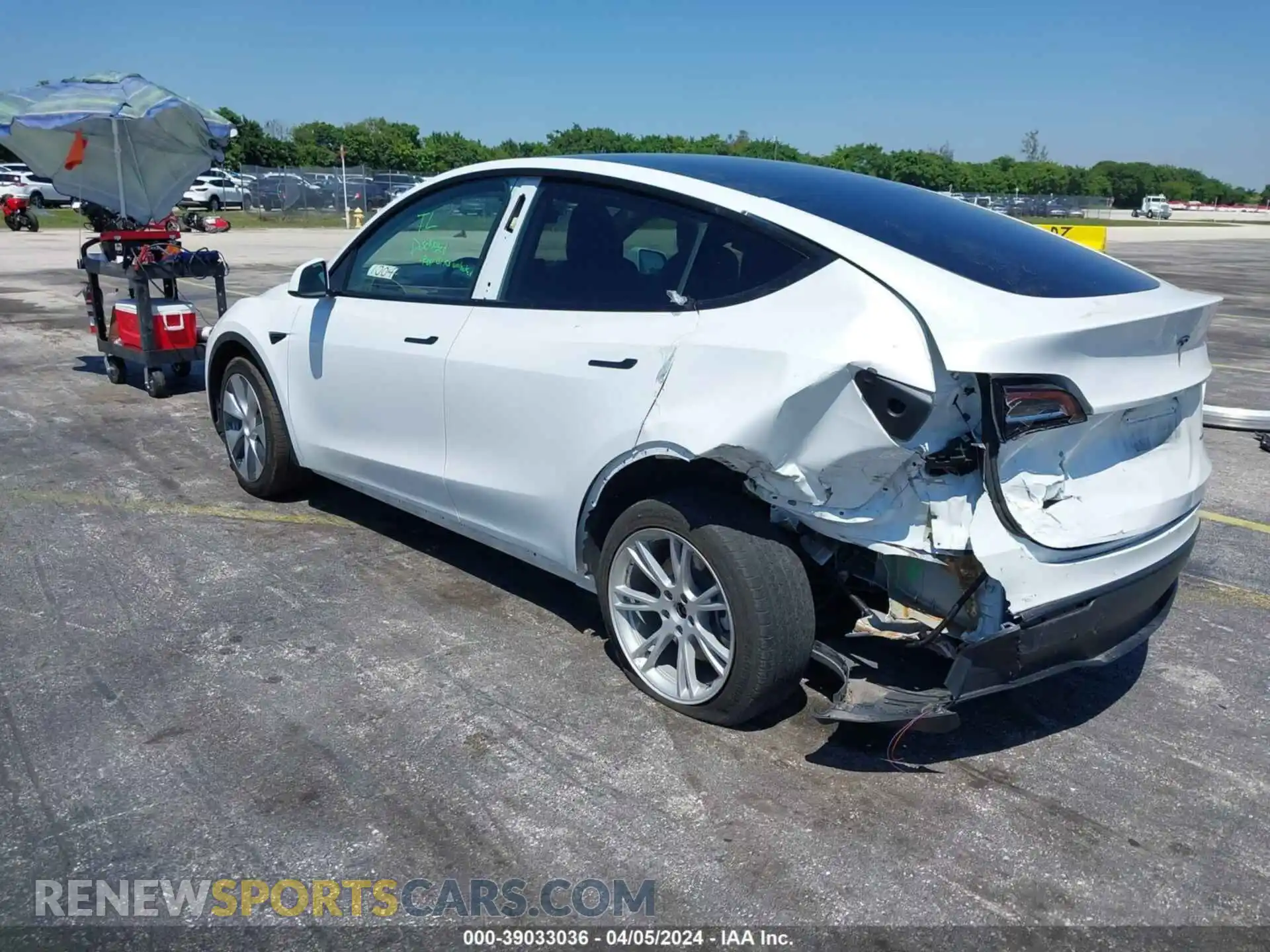 3 Photograph of a damaged car 7SAYGDEE5NF462205 TESLA MODEL Y 2022
