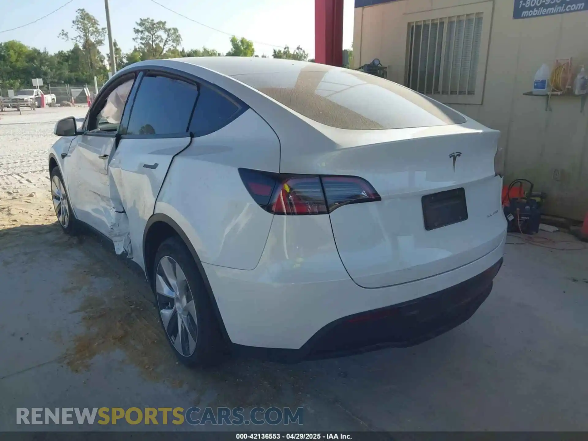 3 Photograph of a damaged car 7SAYGDEE5NF516604 TESLA MODEL Y 2022