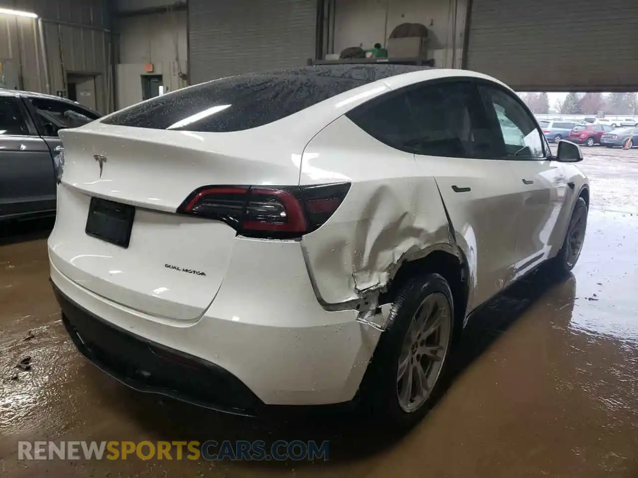 3 Photograph of a damaged car 7SAYGDEE5NF532141 TESLA MODEL Y 2022