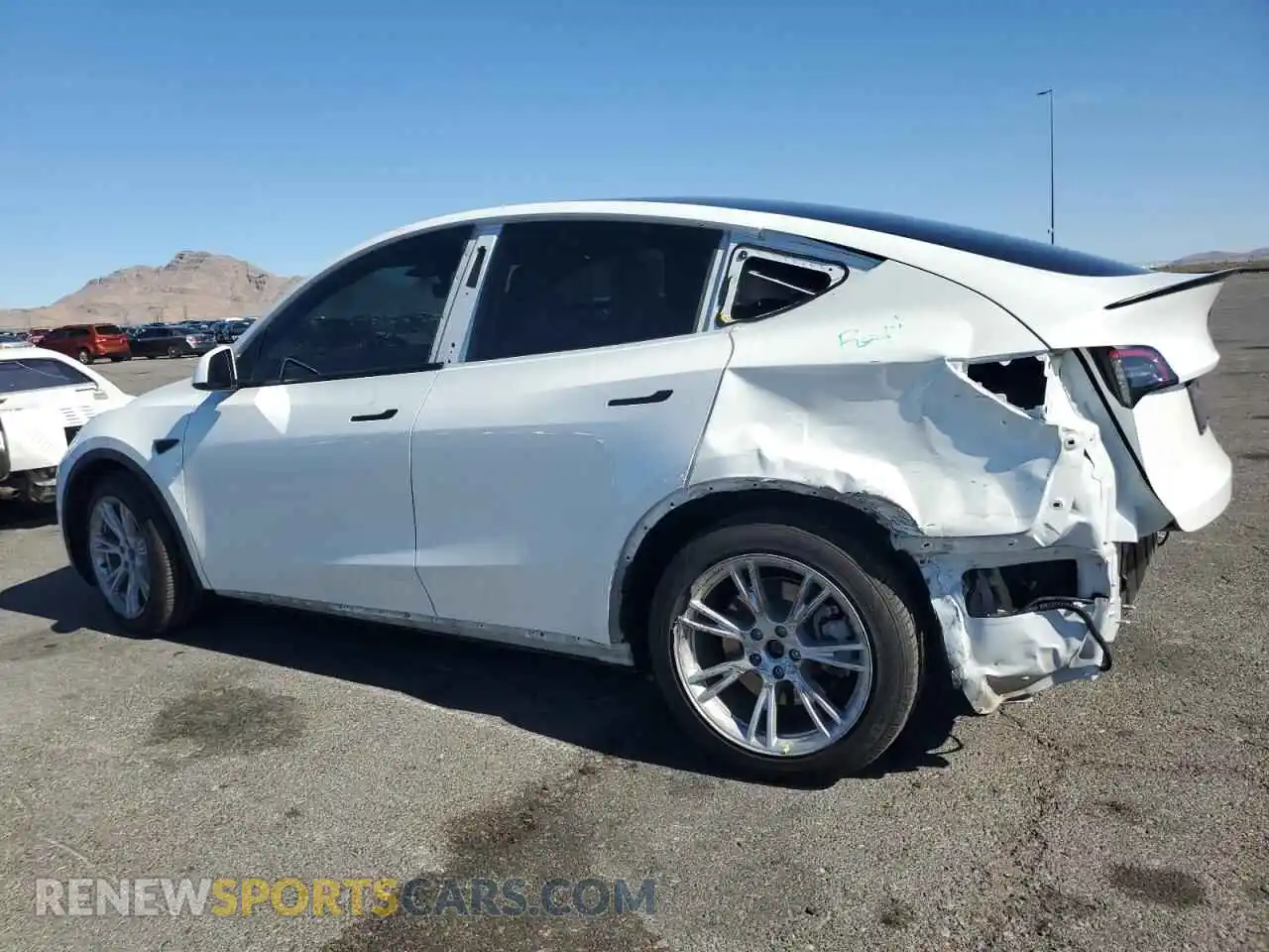 2 Photograph of a damaged car 7SAYGDEE6NA014374 TESLA MODEL Y 2022