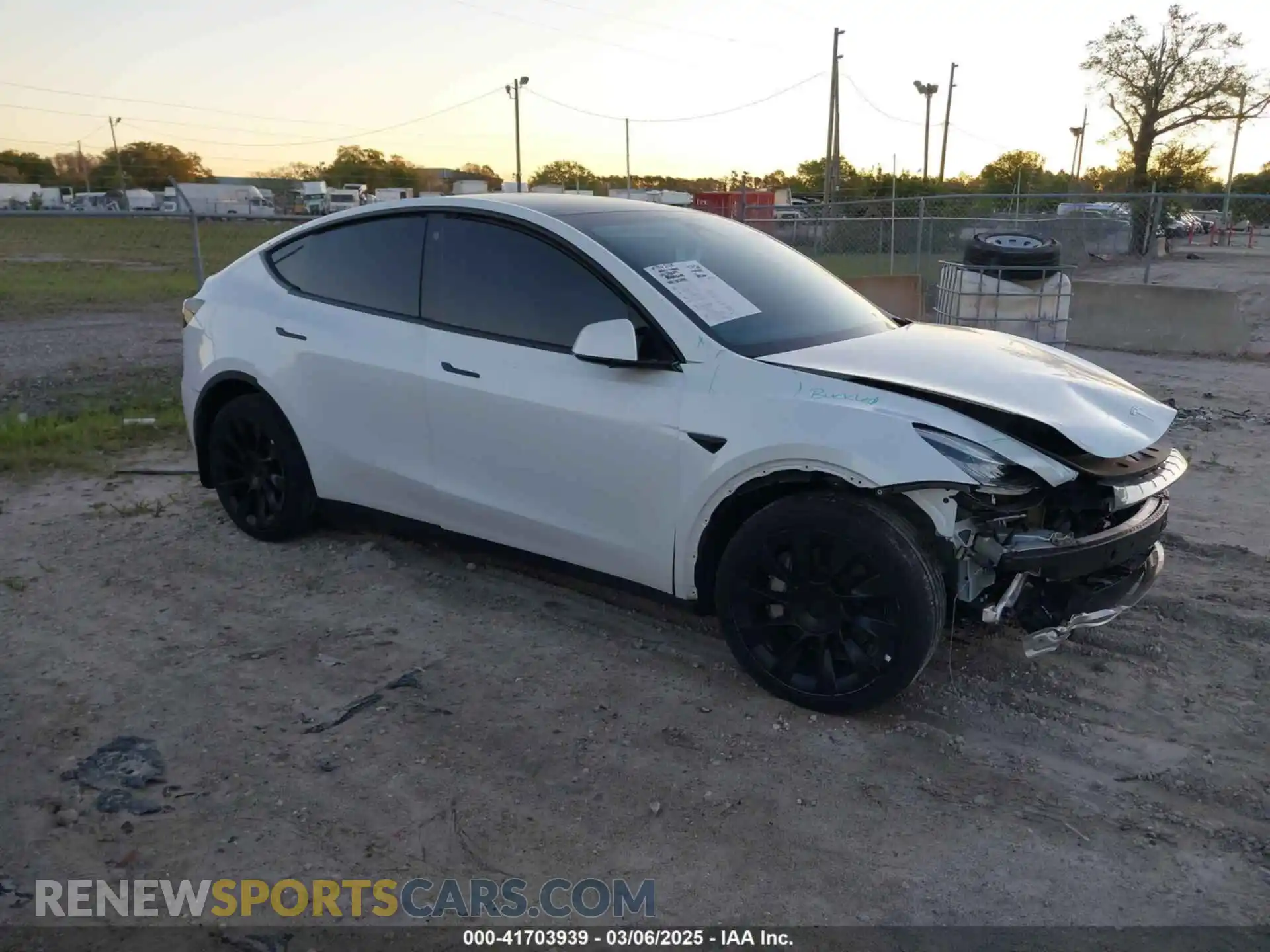 1 Photograph of a damaged car 7SAYGDEE6NF313110 TESLA MODEL Y 2022