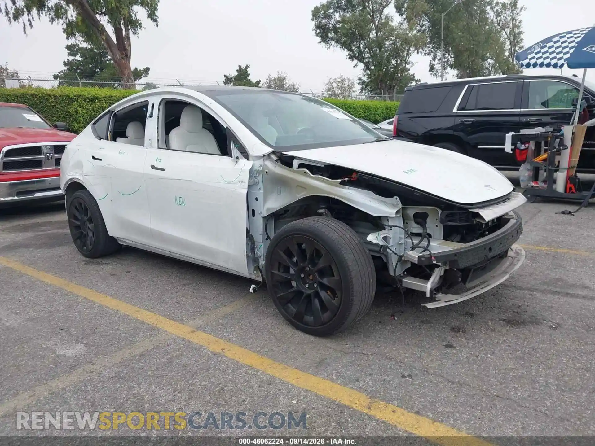 1 Photograph of a damaged car 7SAYGDEE6NF328352 TESLA MODEL Y 2022