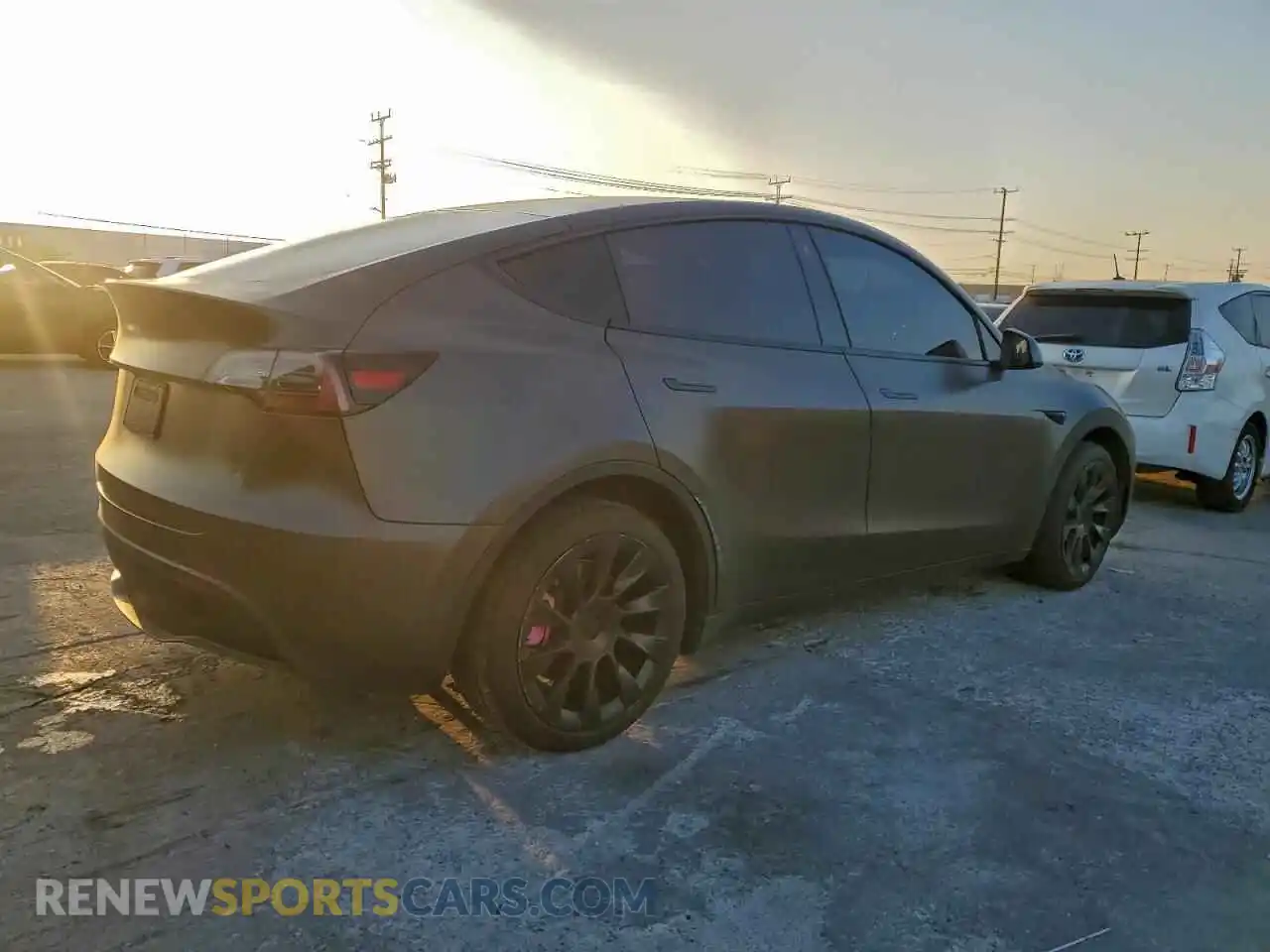 3 Photograph of a damaged car 7SAYGDEE6NF331395 TESLA MODEL Y 2022
