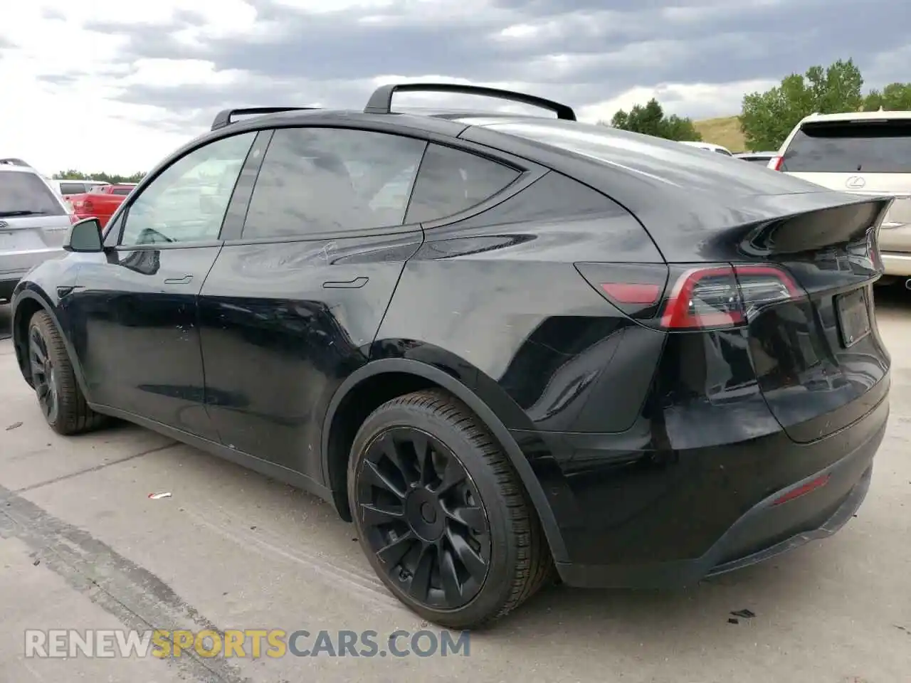 2 Photograph of a damaged car 7SAYGDEE6NF367507 TESLA MODEL Y 2022